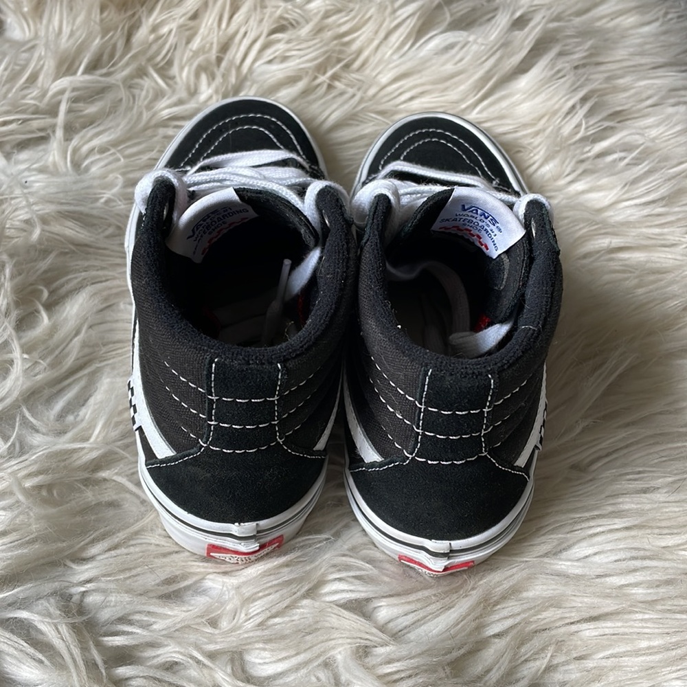 Vans Sk8-Hi Shoe 7 - Picture 4 of 6